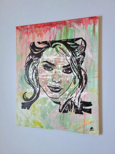 Kraftvolles Acrylportrait auf Leinwand mit dynamischen Linien und lebendigem Hintergrund, zeitgenössische Frauenfigur