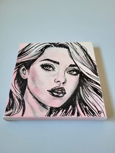 Porträt Acryl Gemälde einer hübschen Frau mit langen Haaren und ausdrucksstarken Augen auf rosa Hintergrund